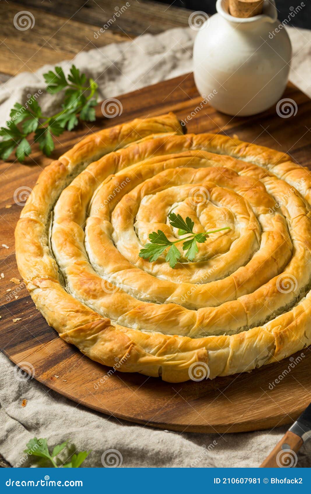 Selbst Gemachter Spinat Und Feta Spanakopita Strudel Stockbild - Bild ...