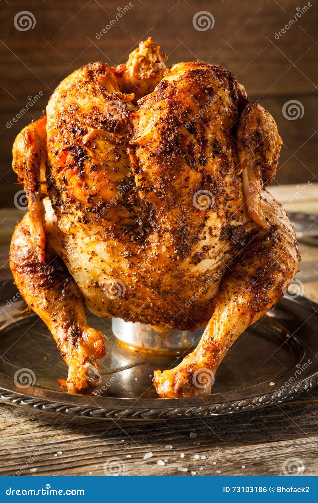Selbst Gemachtes Gegrilltes Bier-Dosen-Huhn Stockfoto - Bild von würzig ... Selbst Gemachtes Gegrilltes Bier-Dosen-Huhn Stockfoto - Bild von würzig ...