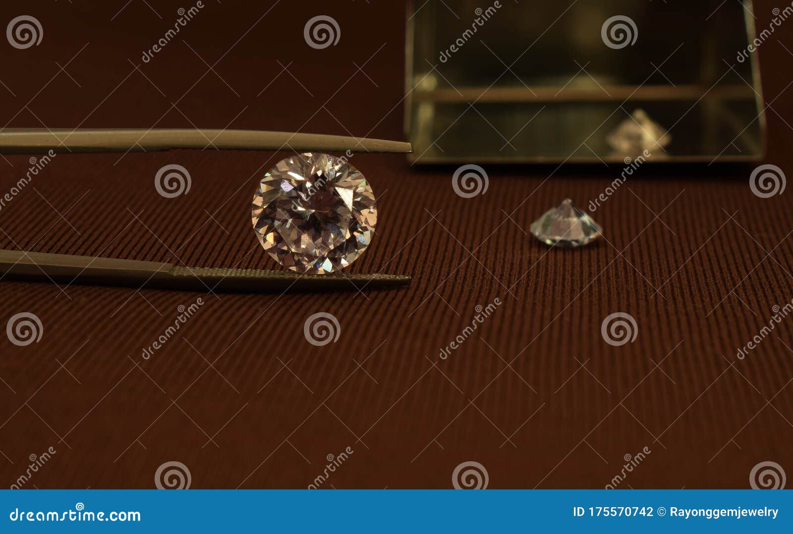 Selected Real Diamonds Valuable, Expensive and Rare for Making ...