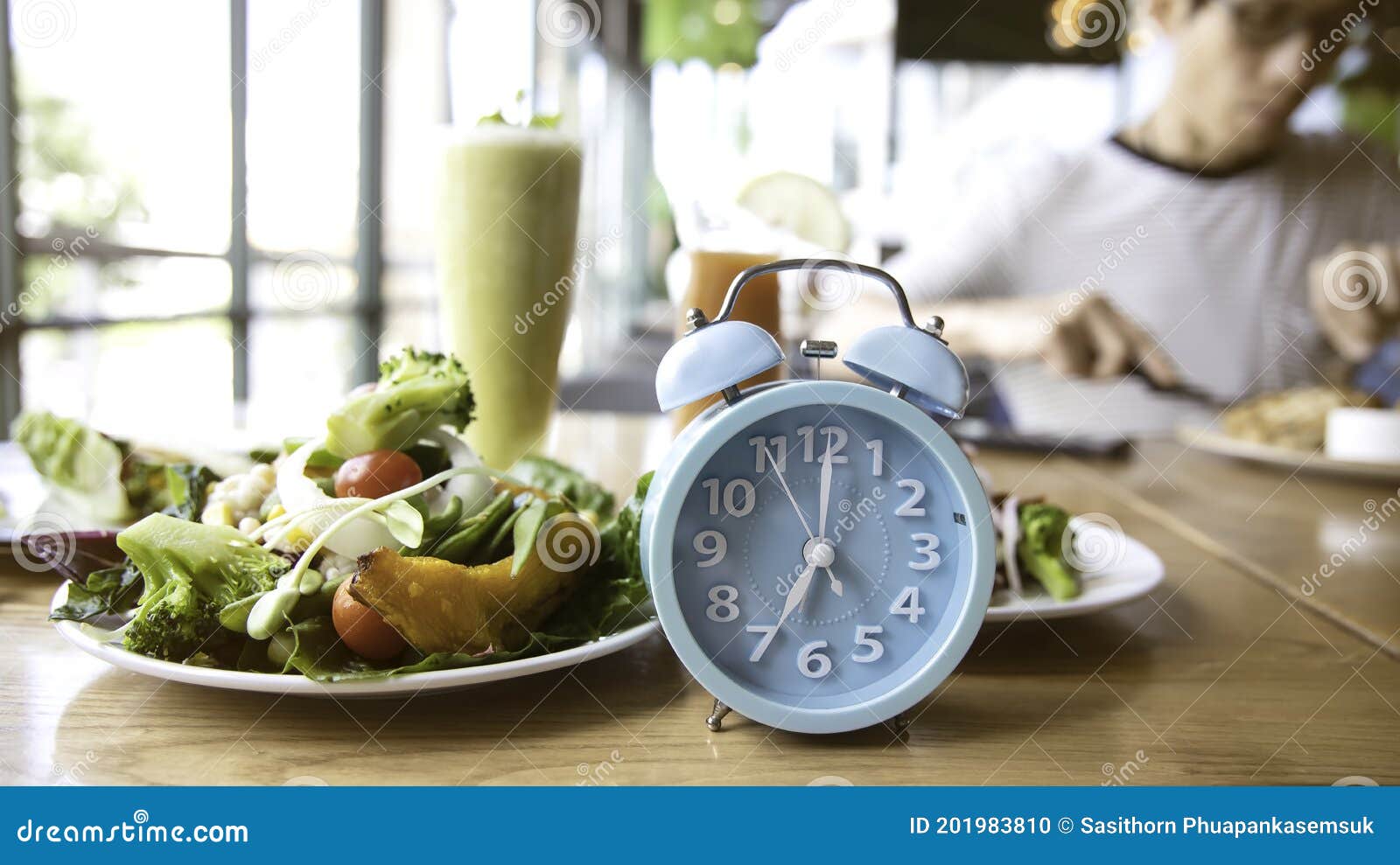 Blue Clock and Breakfast Time, Alarm Clock Intermittent Fasting As a