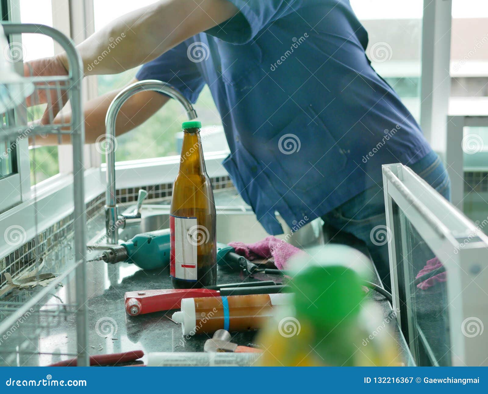 Selective Focus of onthefield Tools and Equipments the Technician