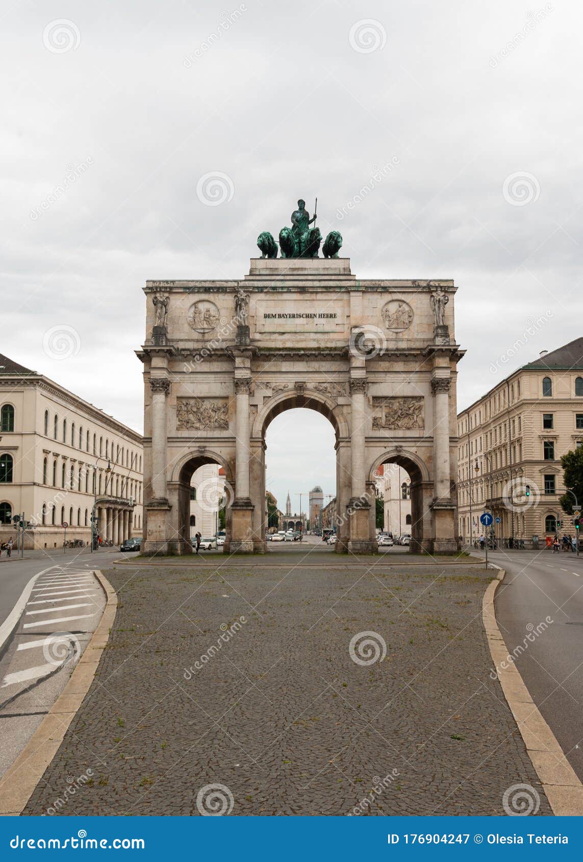 Selective Focus, Main Gate, Arch of Germany, Munich Editorial ...