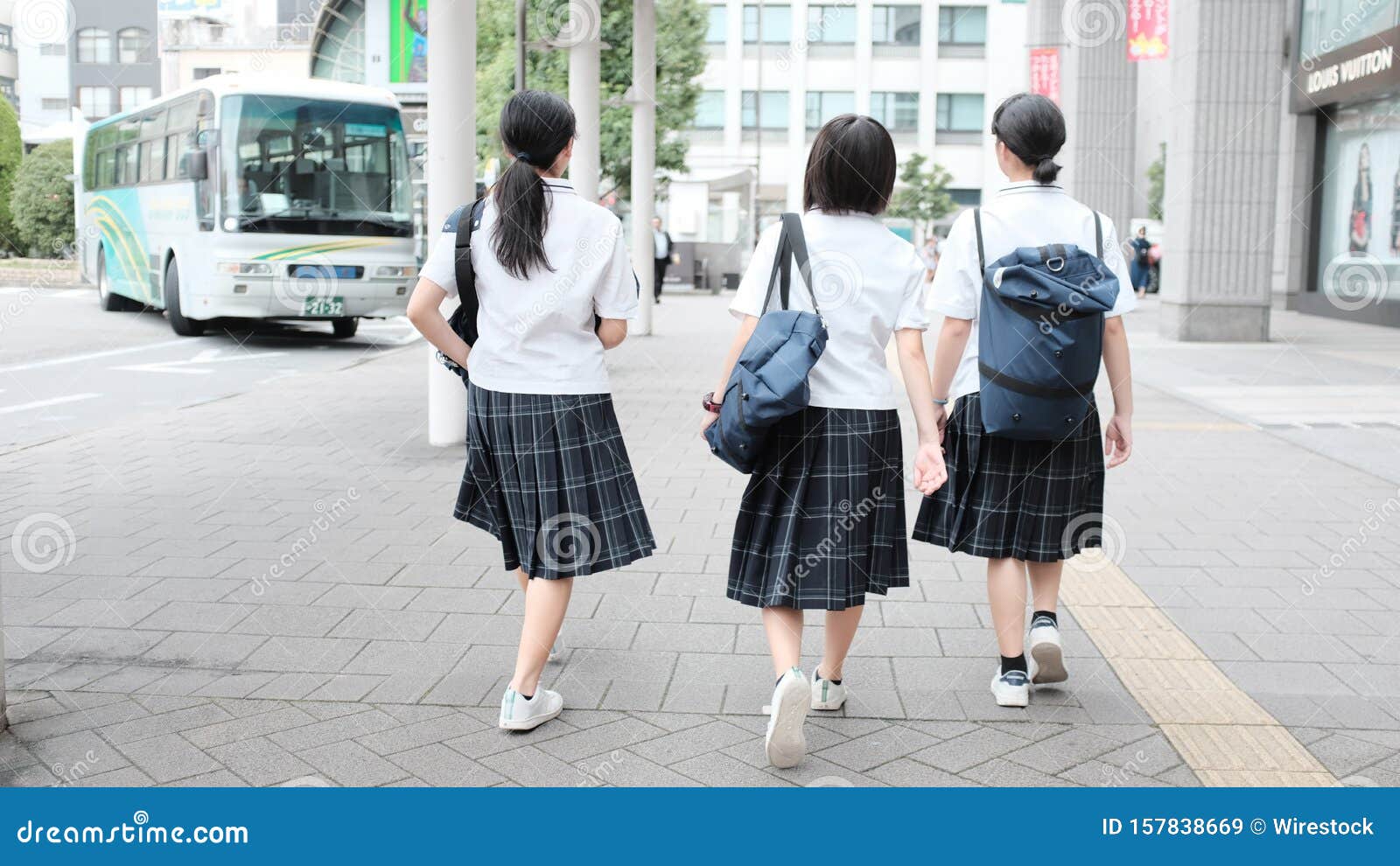 schoolgirl japanese public bus