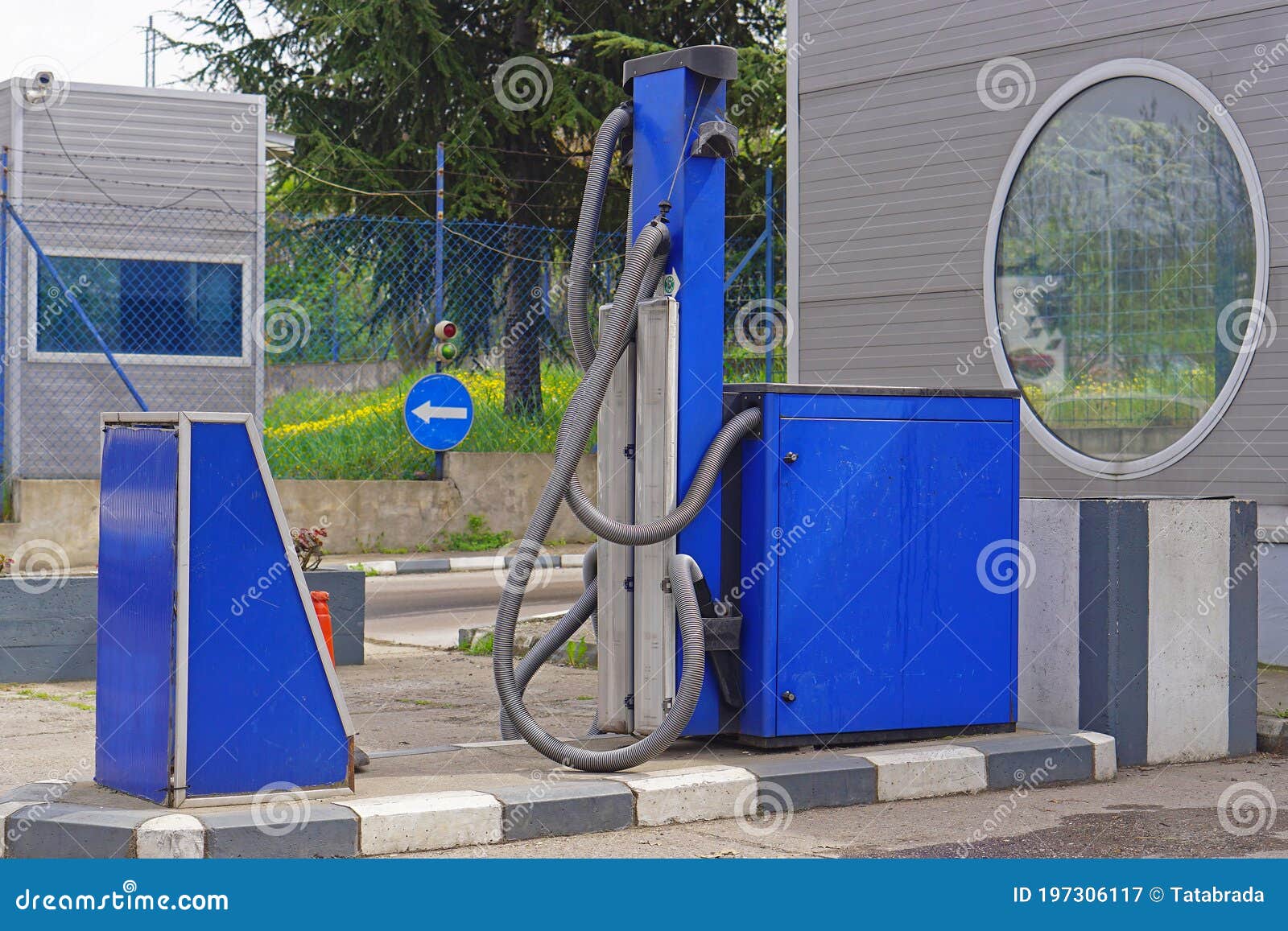 Self car vacuum stock image. Image of garage, industry 197306117