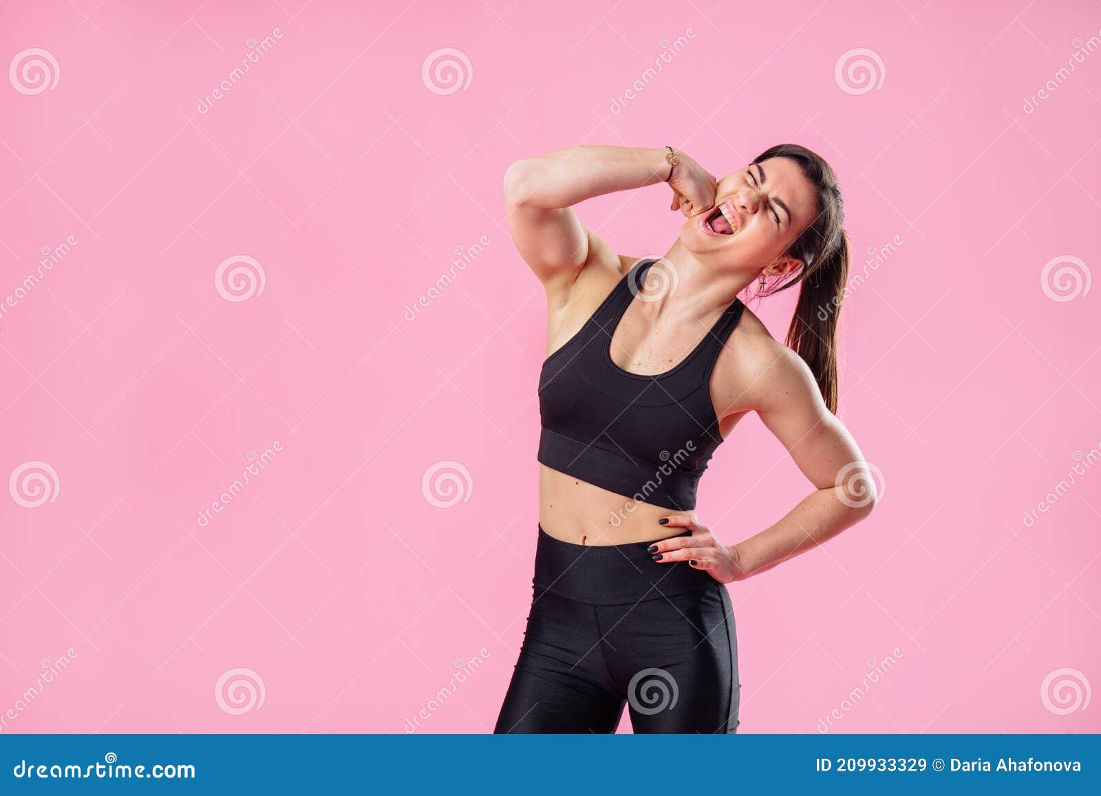 Self-punishment of Woman, Self-torture of Sporty Girl, Low Self-esteem  Causes Pain, Flagellation and Digging. Woman Punches Stock Image - Image of  attractive, pink: 209933329