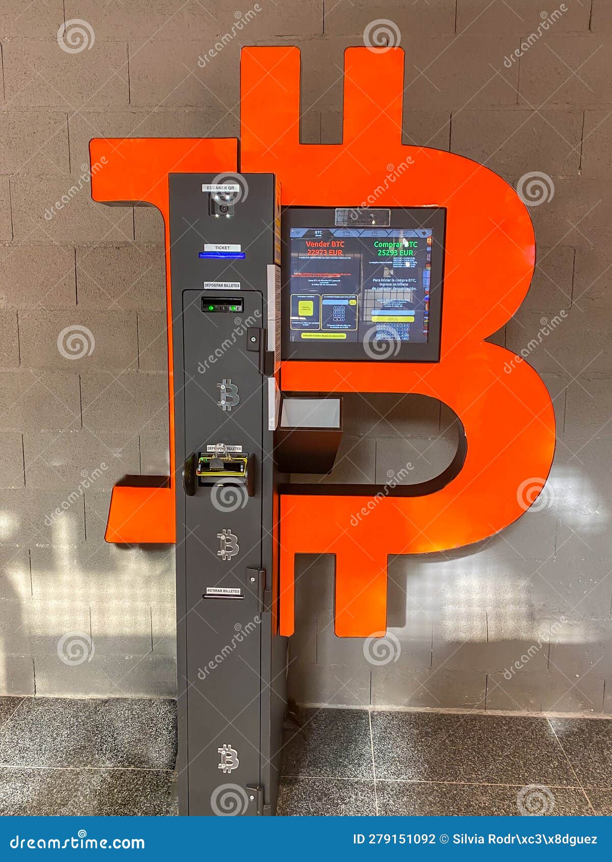 Self-service Cryptocurrency Bitcoin Trading Machine Stock Photo - Image of  coin, investment: 279151092