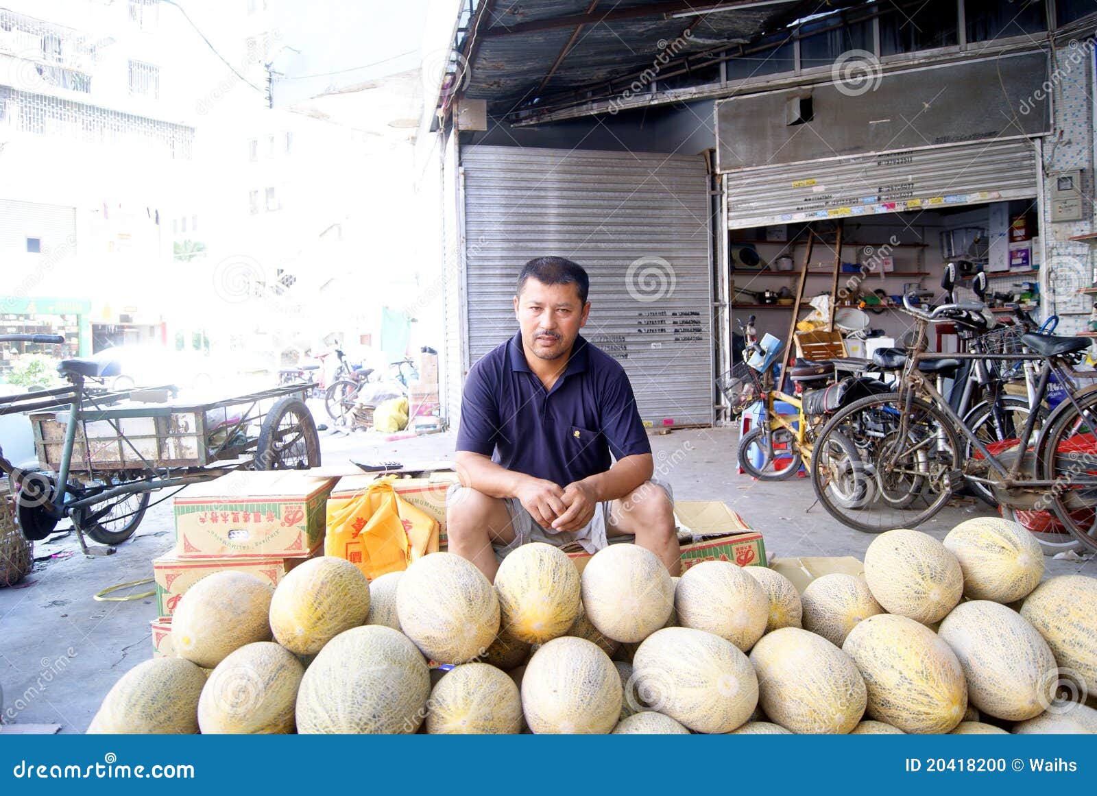 A sell hami melon man editorial image. Image of summer 20418200