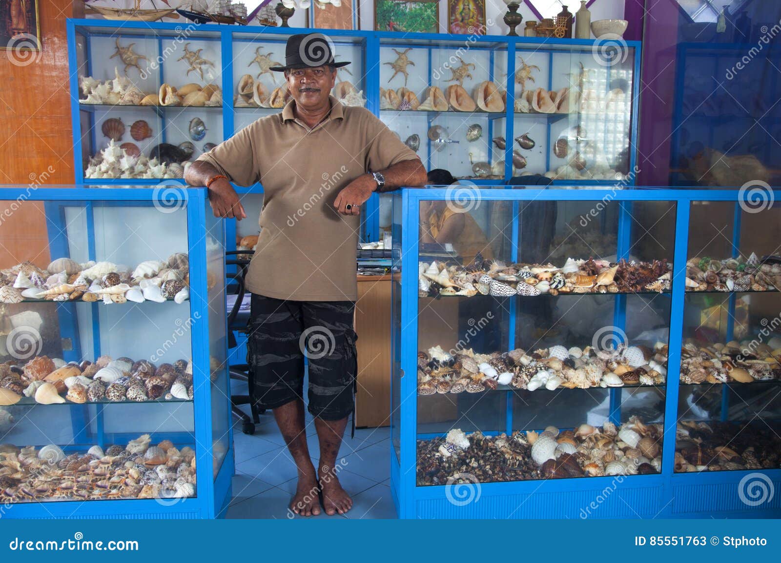 Можно ли вывозить камни. Океан сувениры. Можно ли вывозить ракушки из Шри Ланки. Можно вывозить кораллы из Шри. Можно ли вывозить кораллы.