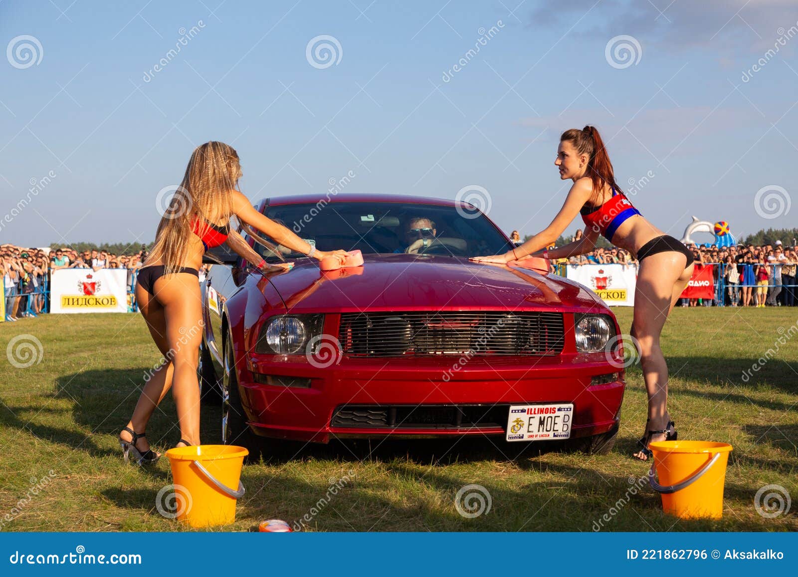 Mustang Naked Girls