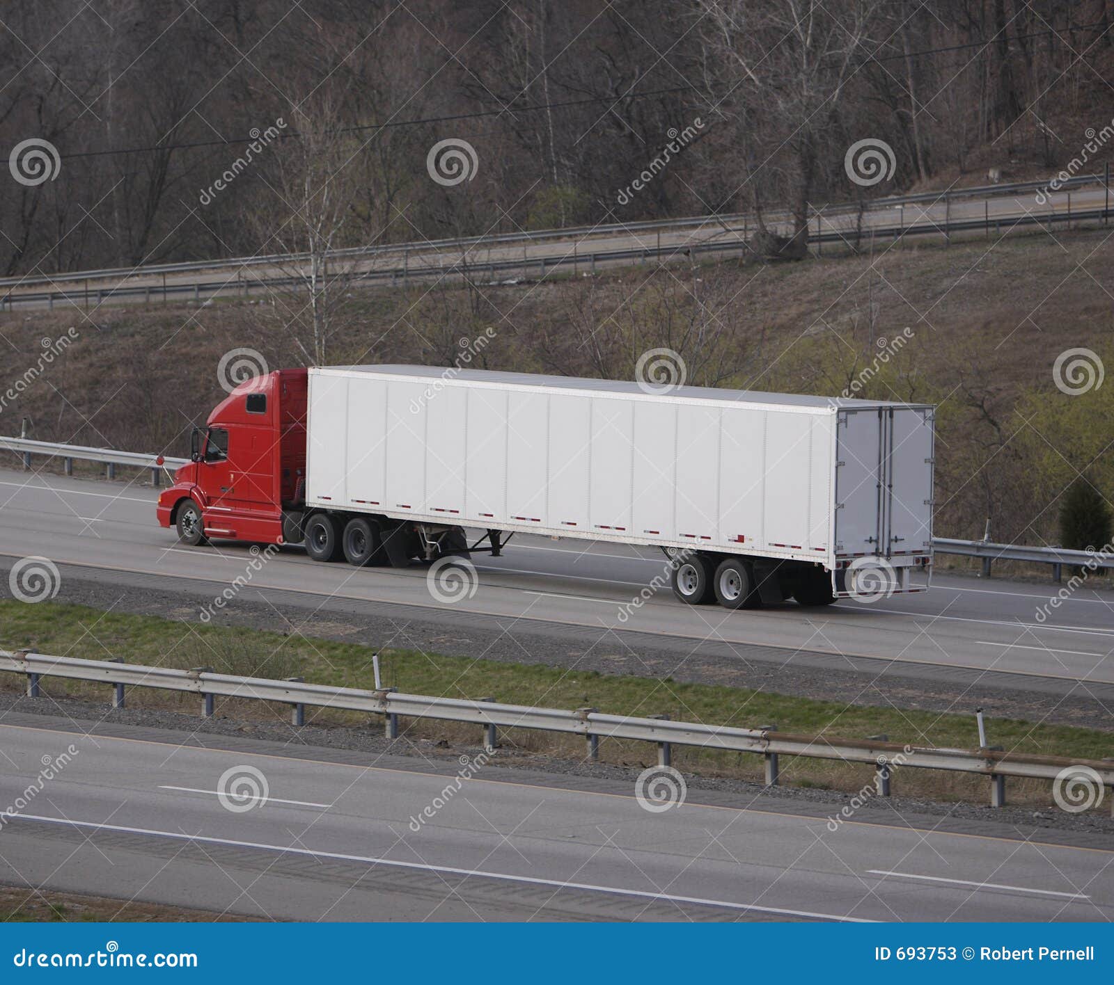 Tractor Trailer Greased Skid Plate For Mounting The Cargo To The Front