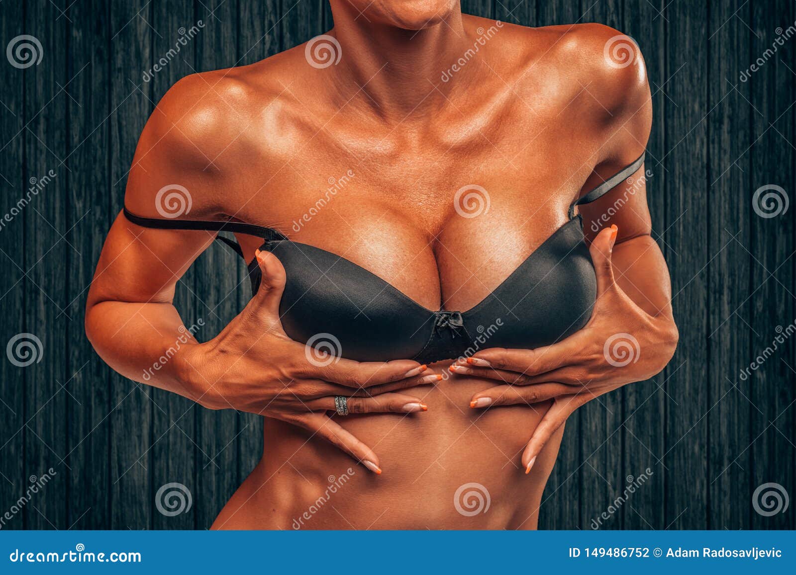 Close Photo Wet Hot Sweaty Sensual Big Tits Tanned Athletic Stock Photo by  ©alextorb 197516586