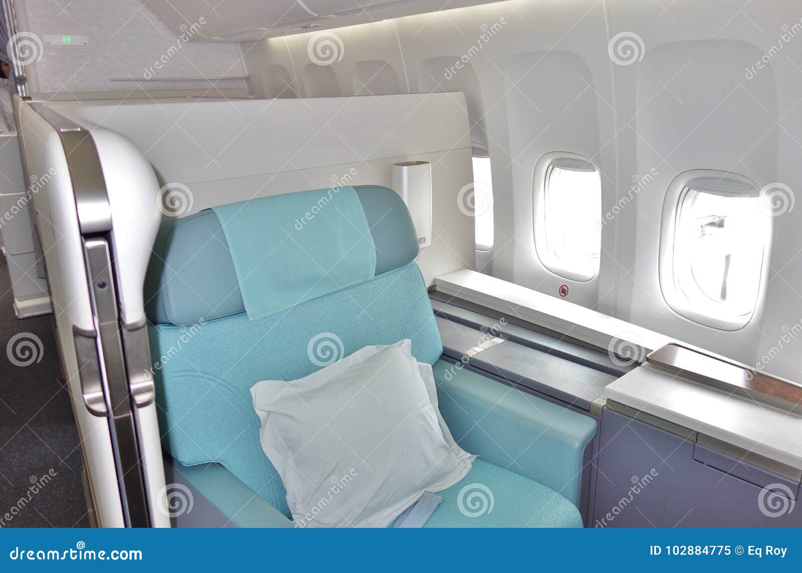 The First Class Cabin Of A Korean Airlines Ke Boeing 747 8