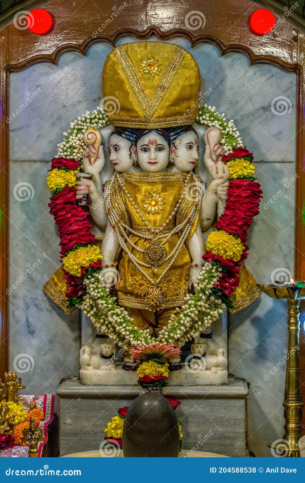 Lord Datta Dattatreya Shri Kubereshwar Datta Temple Vadodara Stock Photo -  Image of lord, sep2017lord: 204588538