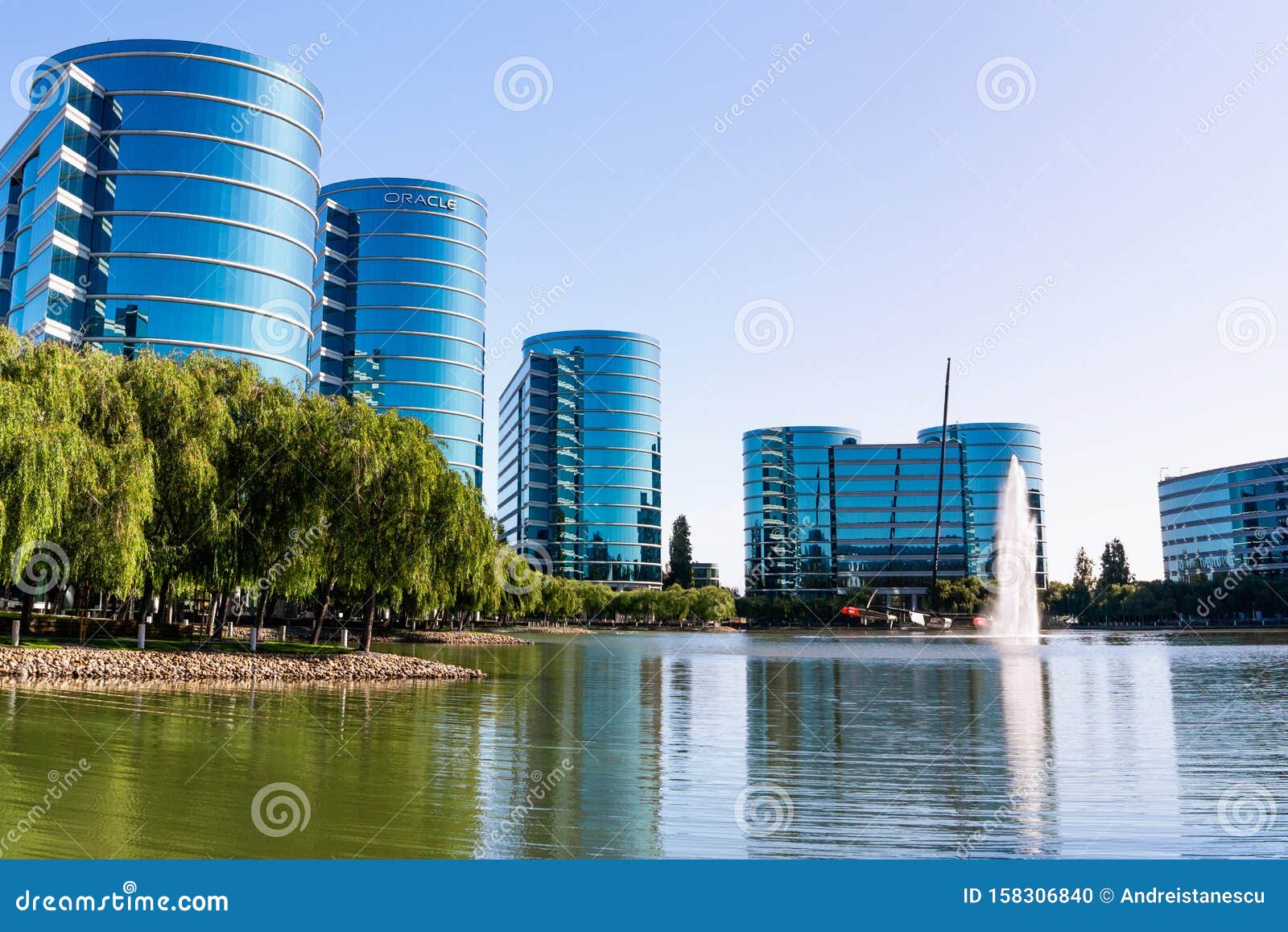 Sep 9, 2019 Redwood City / CA / USA - Oracle Corporate Headquarters in  Silicon Valley; Oracle Corporation is a Multinational Editorial Image -  Image of corporation, development: 158306840