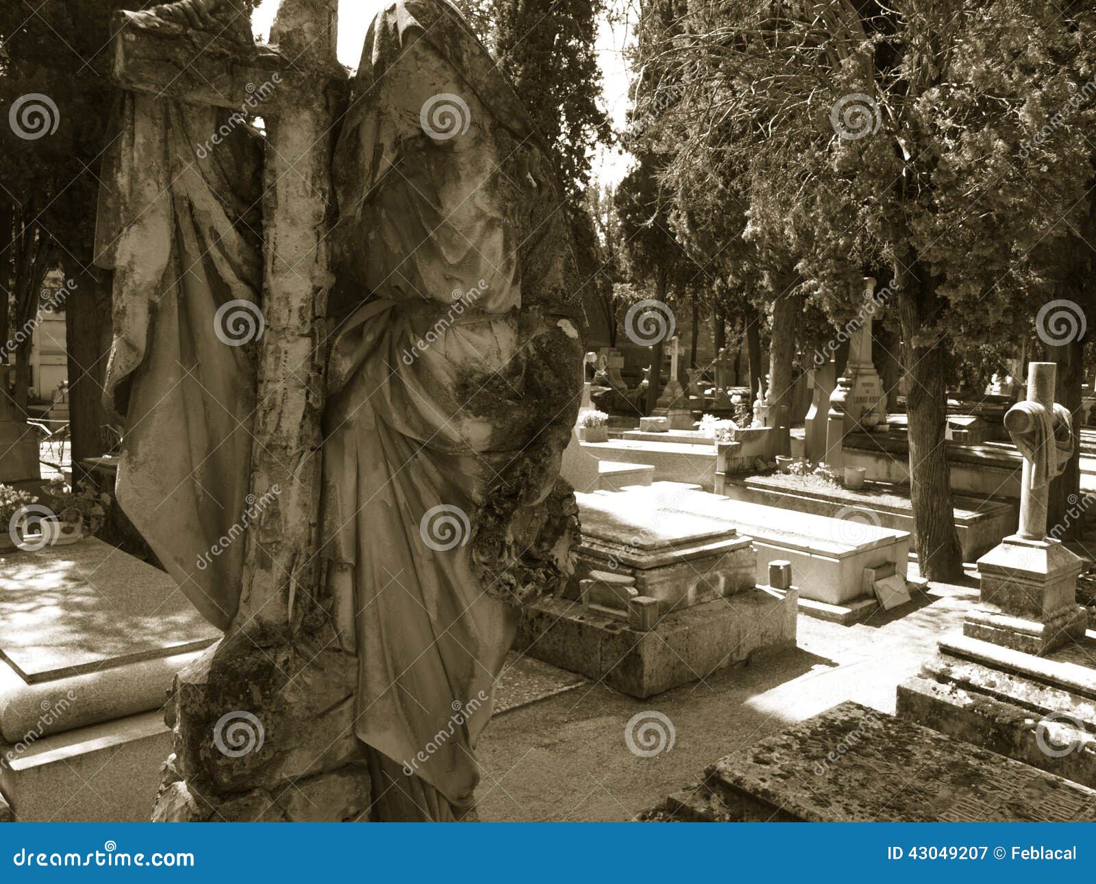 Sepulcros imagen de archivo. Imagen de entierro, sepulcros - 43049207