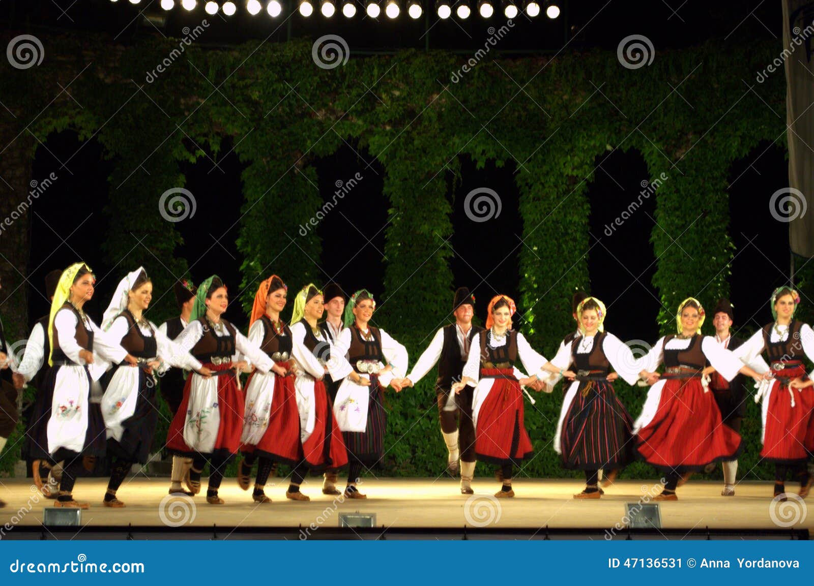 Serbian dance ensemble editorial photo. Image of entertainment - 47136531