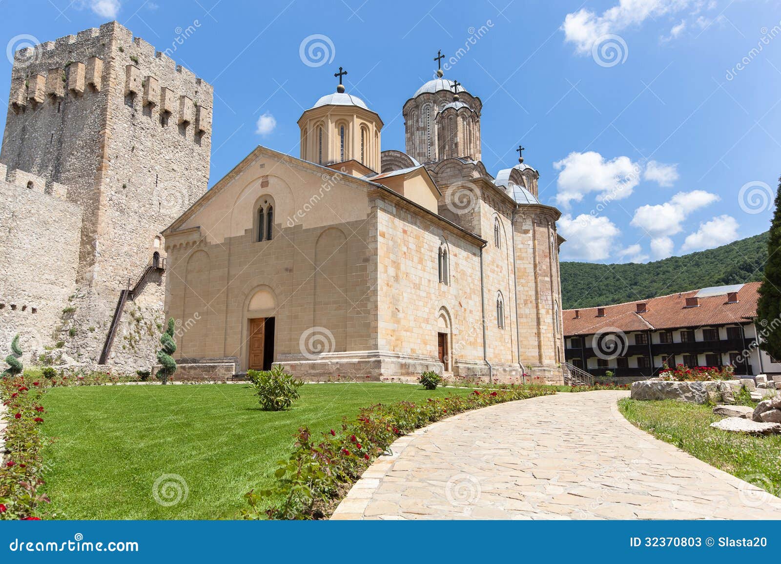 serbian orthodox monastery manasija