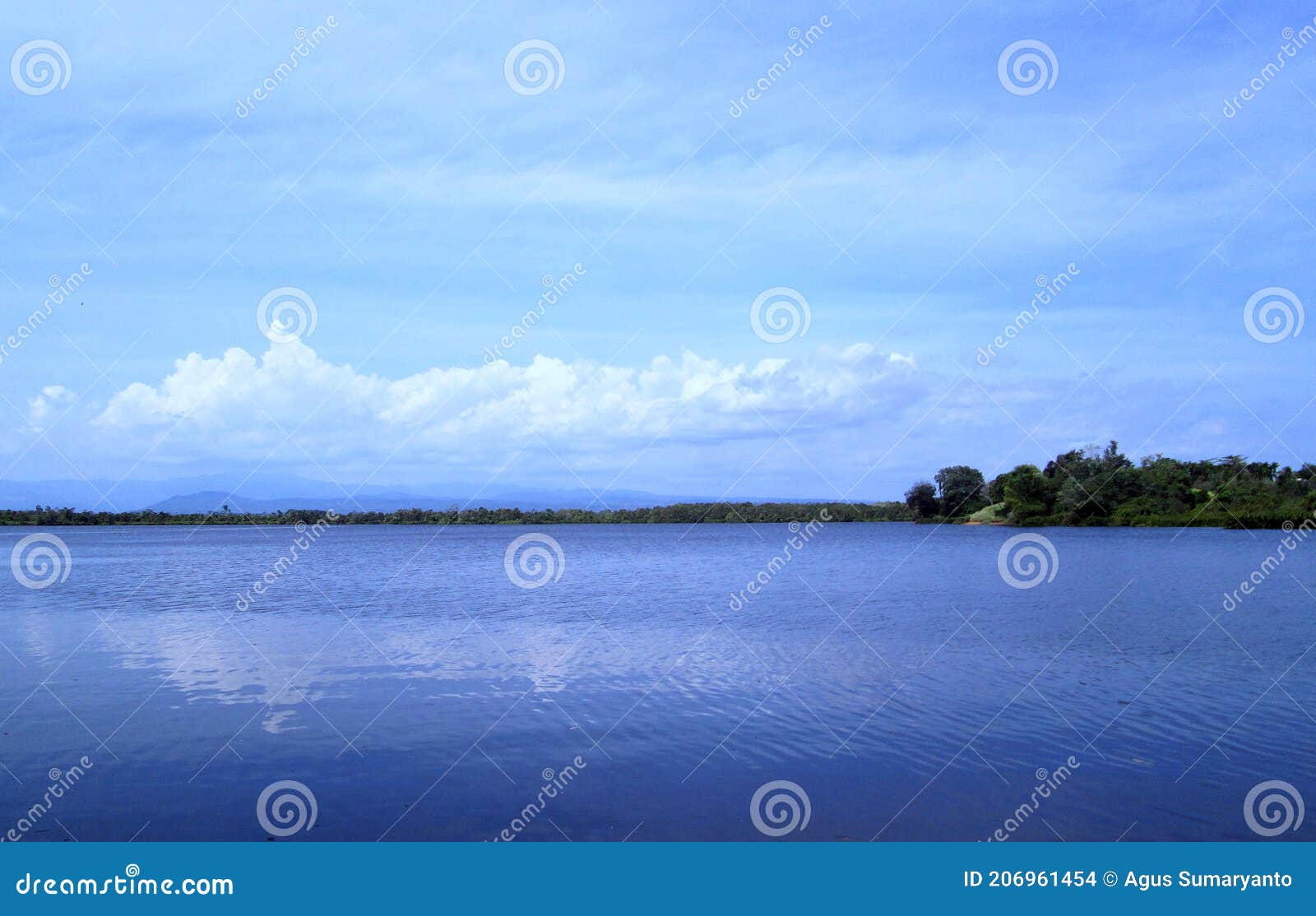 serenity and solitude at dendam tak sudah lake