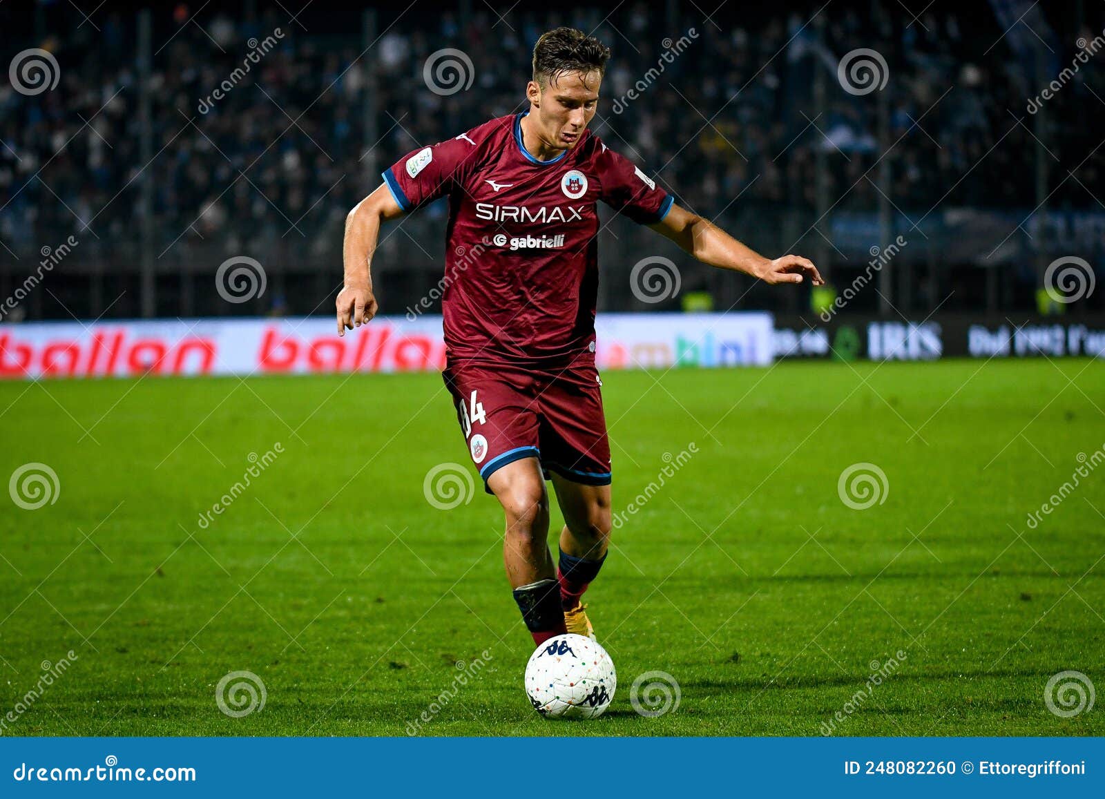 Futebol Italiano Serie B Combina Como Cittadella Vs Spal Imagem Editorial -  Imagem de jogador, futebol: 248082270