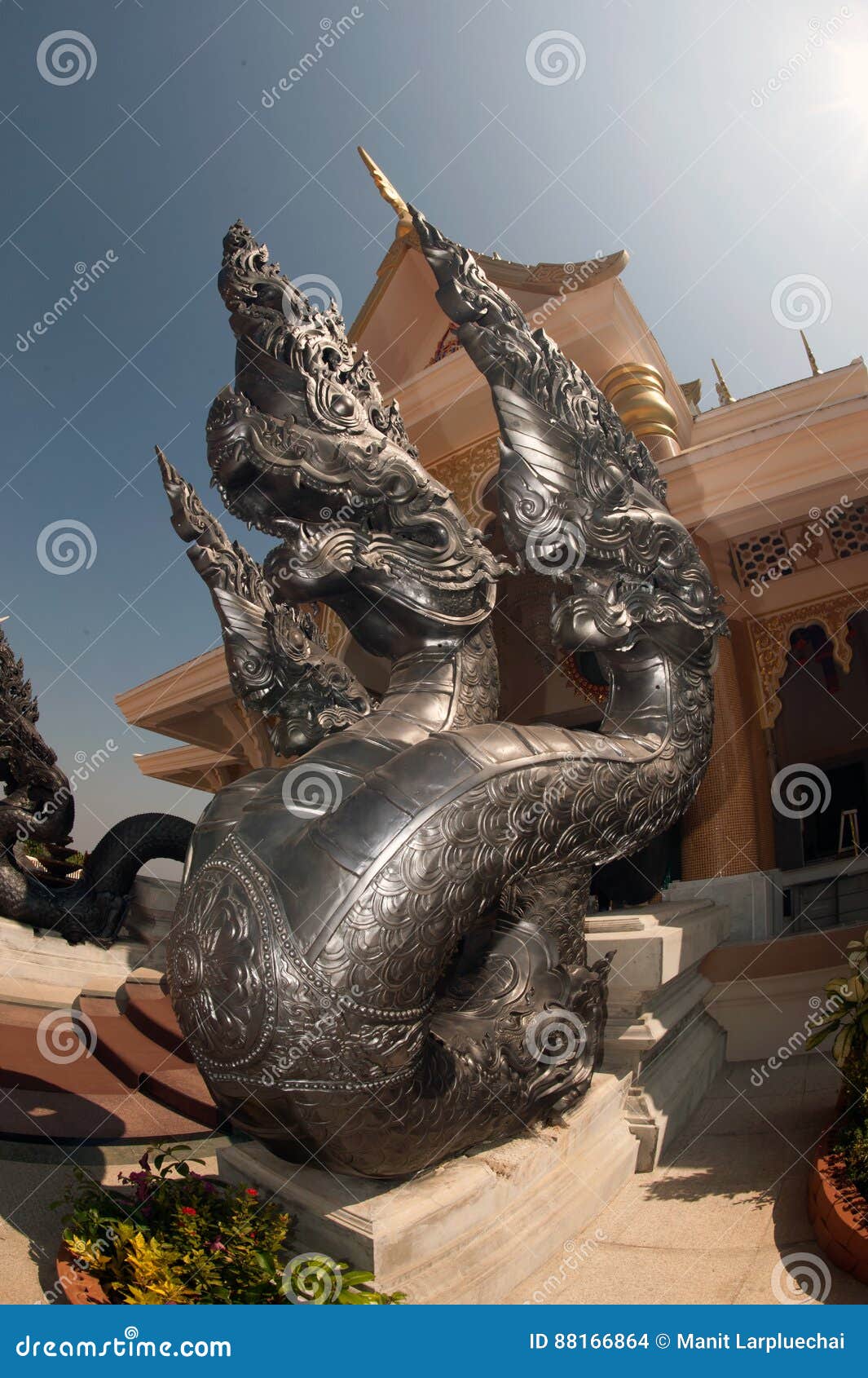 Serpente Tailandese Del Guardiano Di Arte Decorato In Wat Pa Phu Kon, Tailandia Fotografia Stock - Immagine di monastery, esterno: 88166864