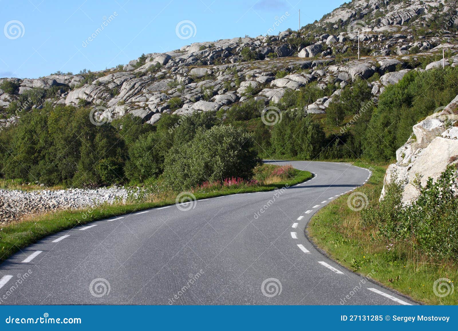 Serpentine road stock image. Image of empty, outdoor 27131285