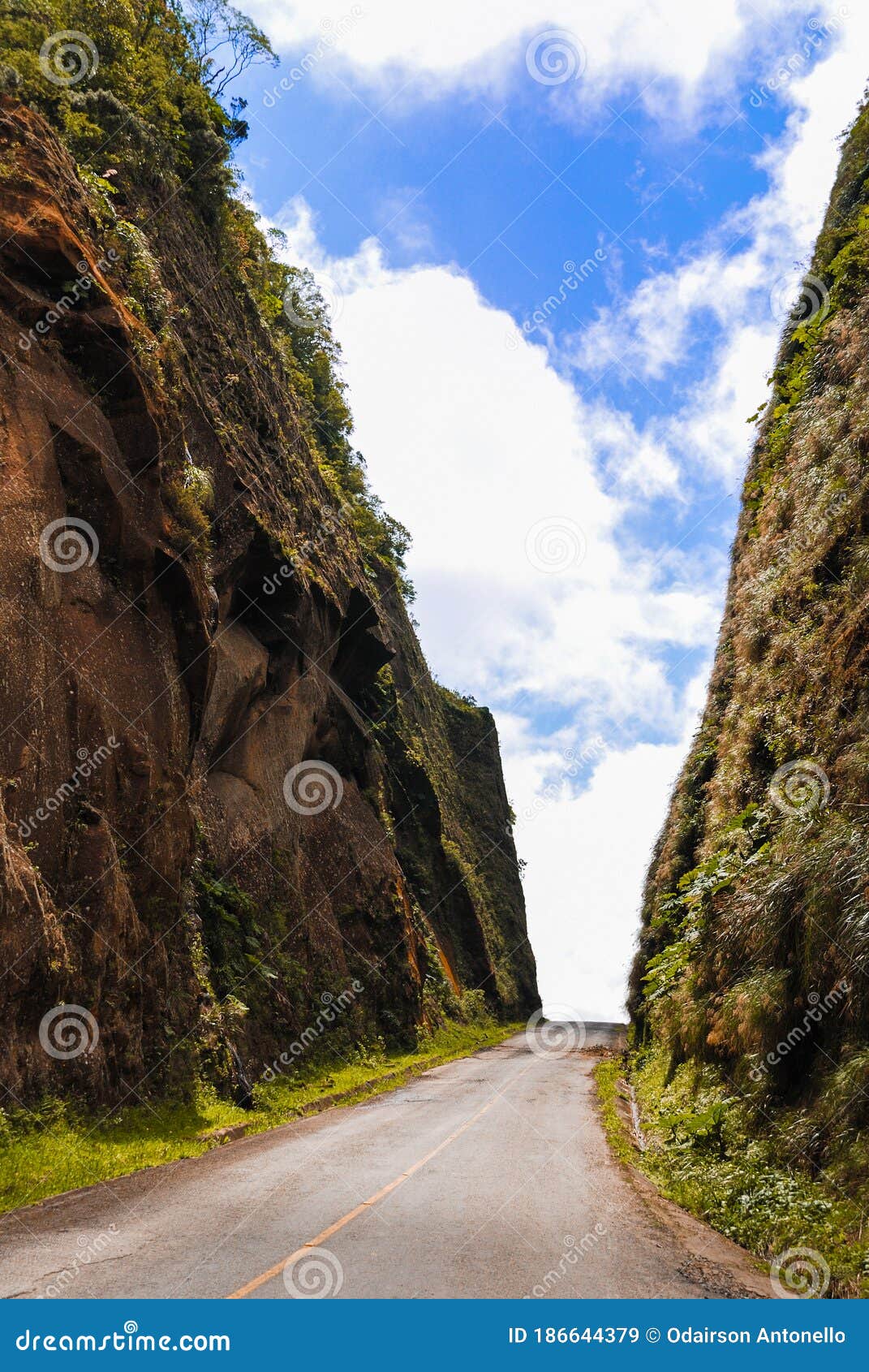 hill of the church, stone pierced natural monument, serra geral,