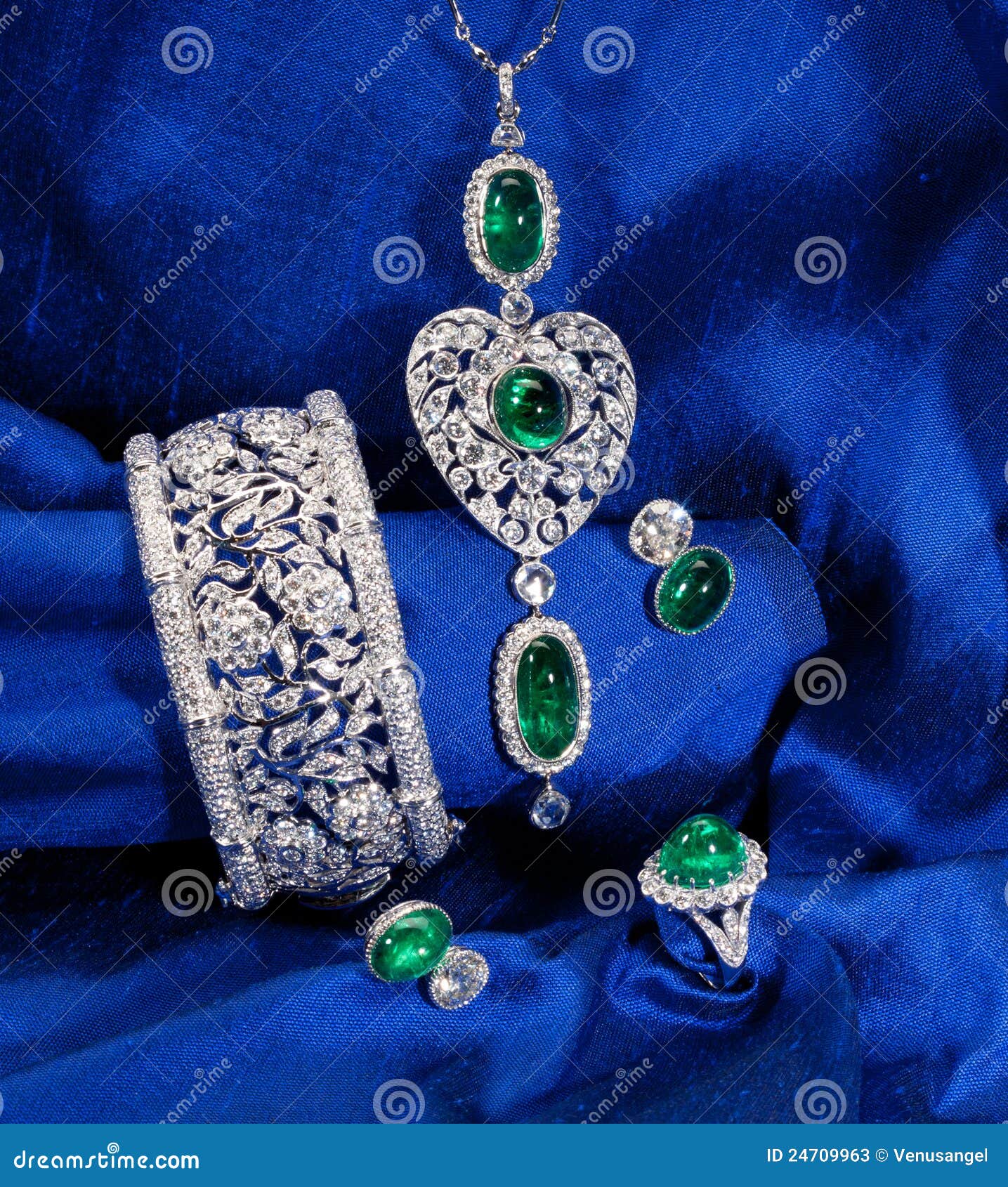 Set of the Diamond and Emerald Jewelry Stock Image Image of millionaire, jewelry 24709963