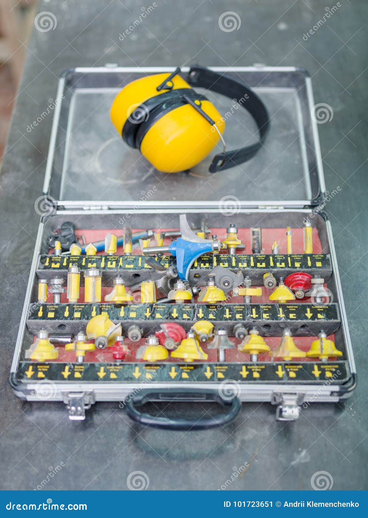 Vachette Cylindre à Bouton VELIX 30x30 - Finition Nickelée - Résistance Bumping, Perçage Et Crochetage - 5 Clés Réversibles, Carte De Propriété Et Brevet Exclusif Jusqu'en 2036 - Garantie 2 Ans