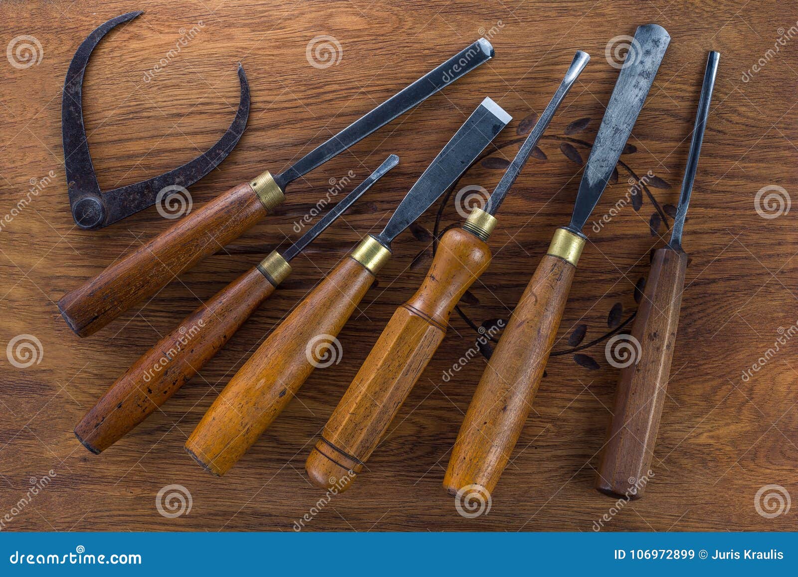 Set of Wood Chisel for Carving Wood, Sculpture Tools on Wooden