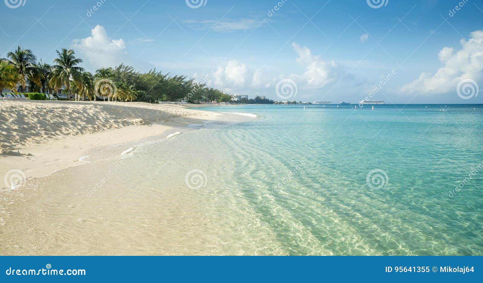 seven mile beach on grand cayman island