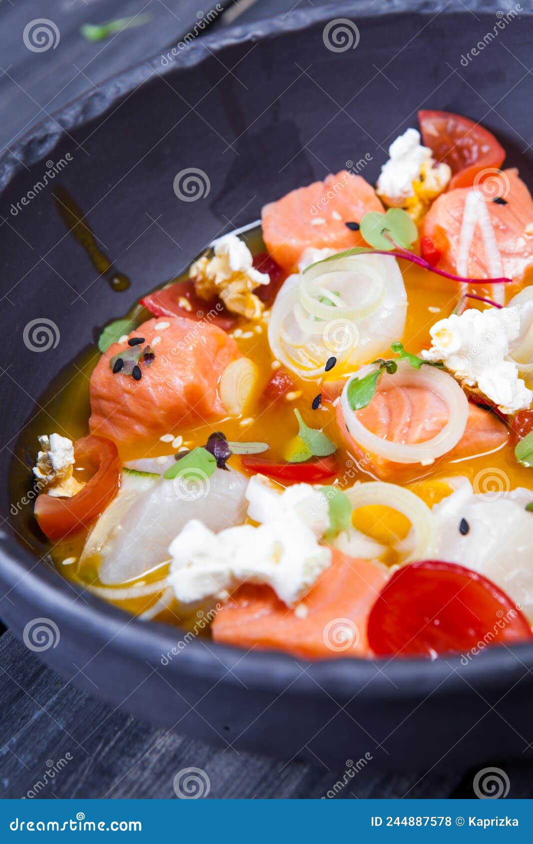 sevice with salmon and mango