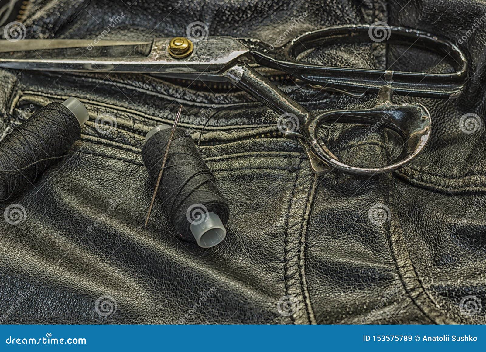Sewing Leather Jacket, Repair of Leather Jacket Scissors, Thread, Close