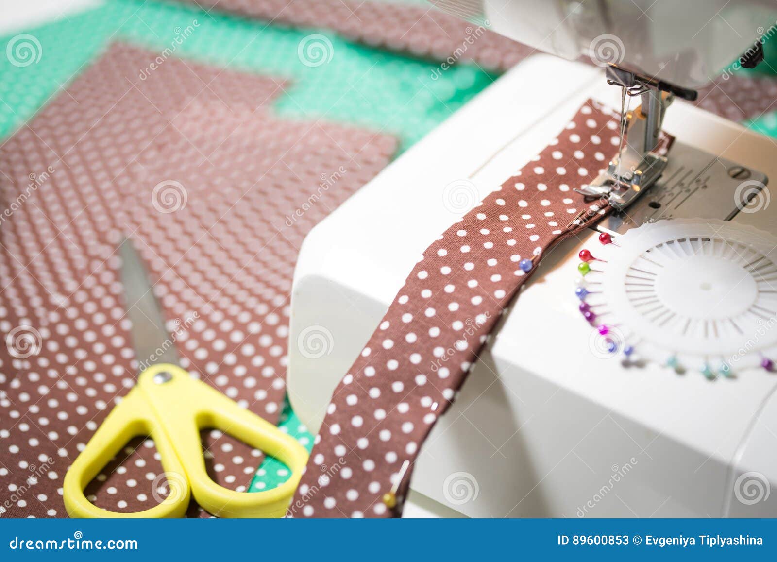 Sewing machine with cloth stock image. Image of needle 89600853