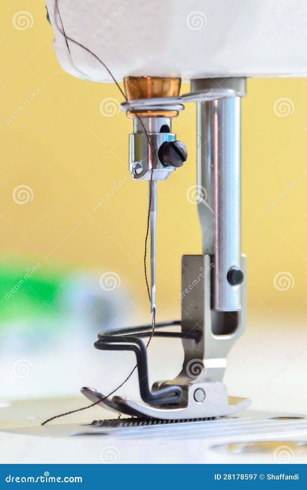 Sewing Needle Machine stock image. Image of skru, cloth 28178597