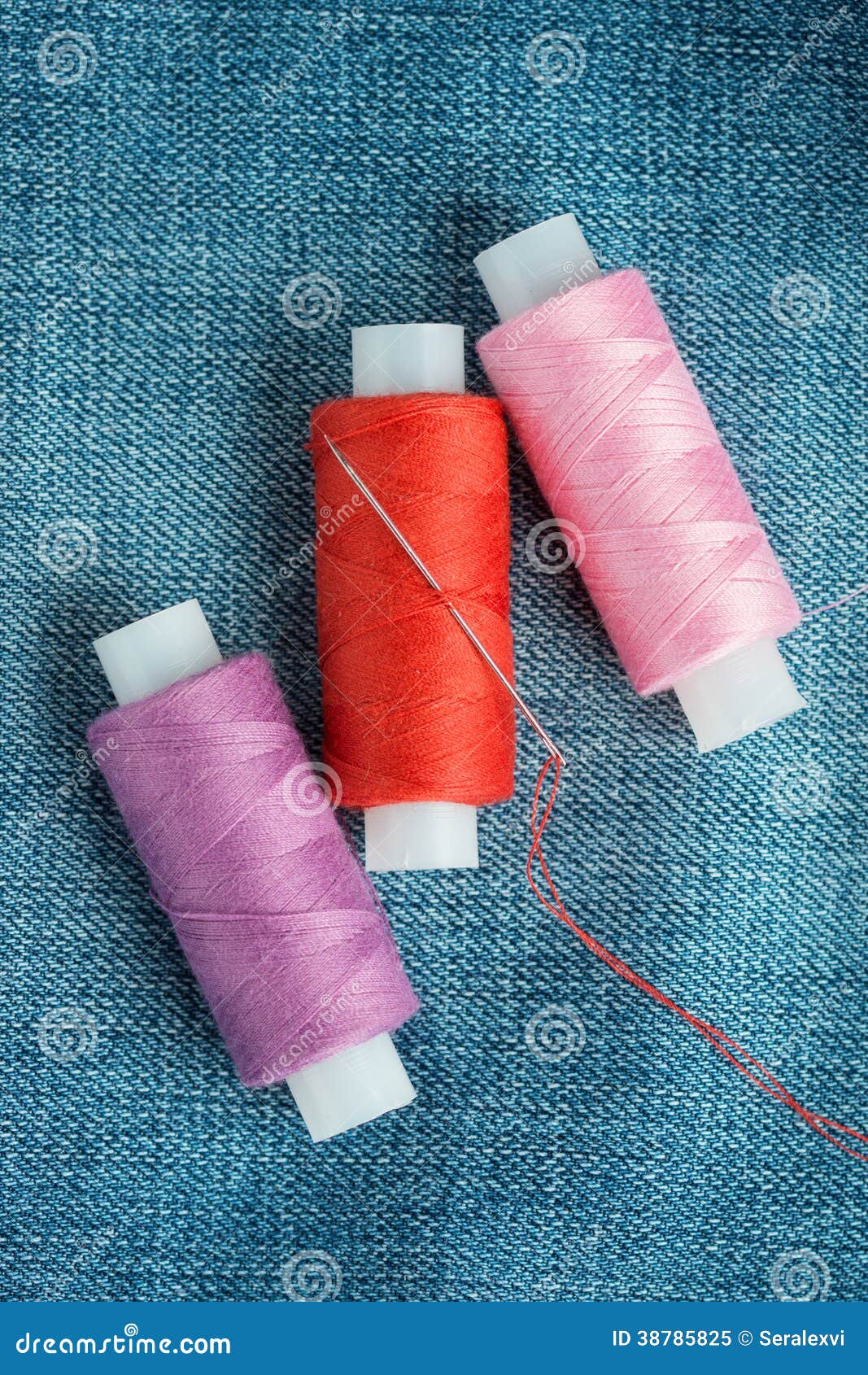 Sewing threads and needle stock image. Image of spool 38785825