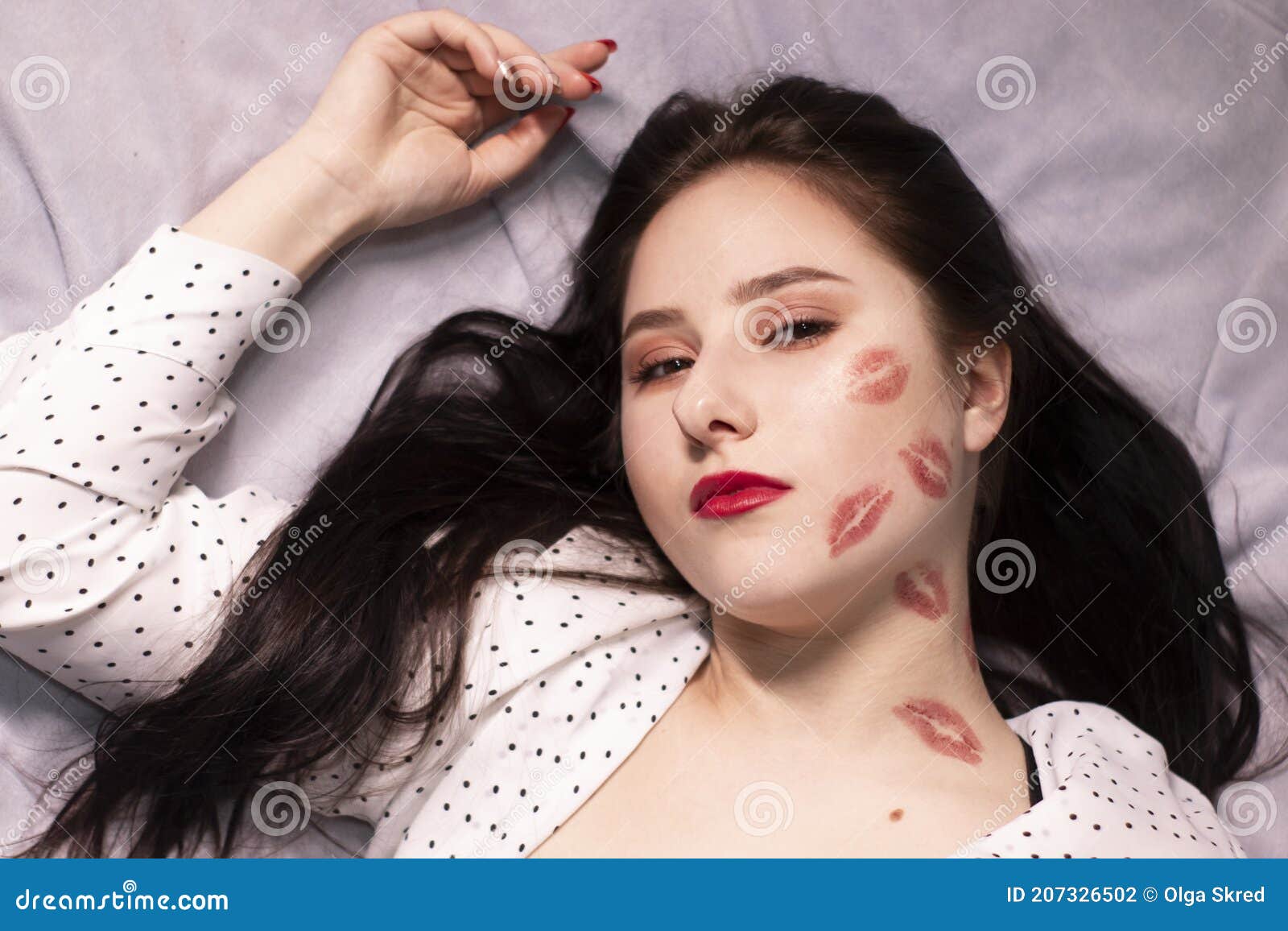 Free lipstick lesbian pics