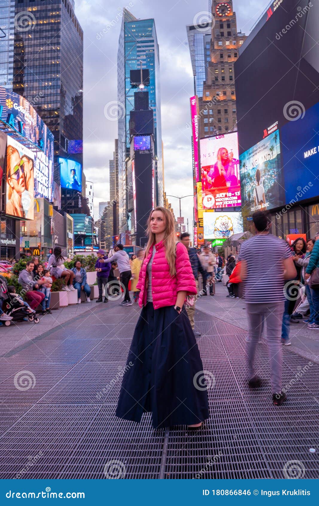 Girl Exploring New York City Manhattan Times Square Editorial Photo Image Of Person Looking