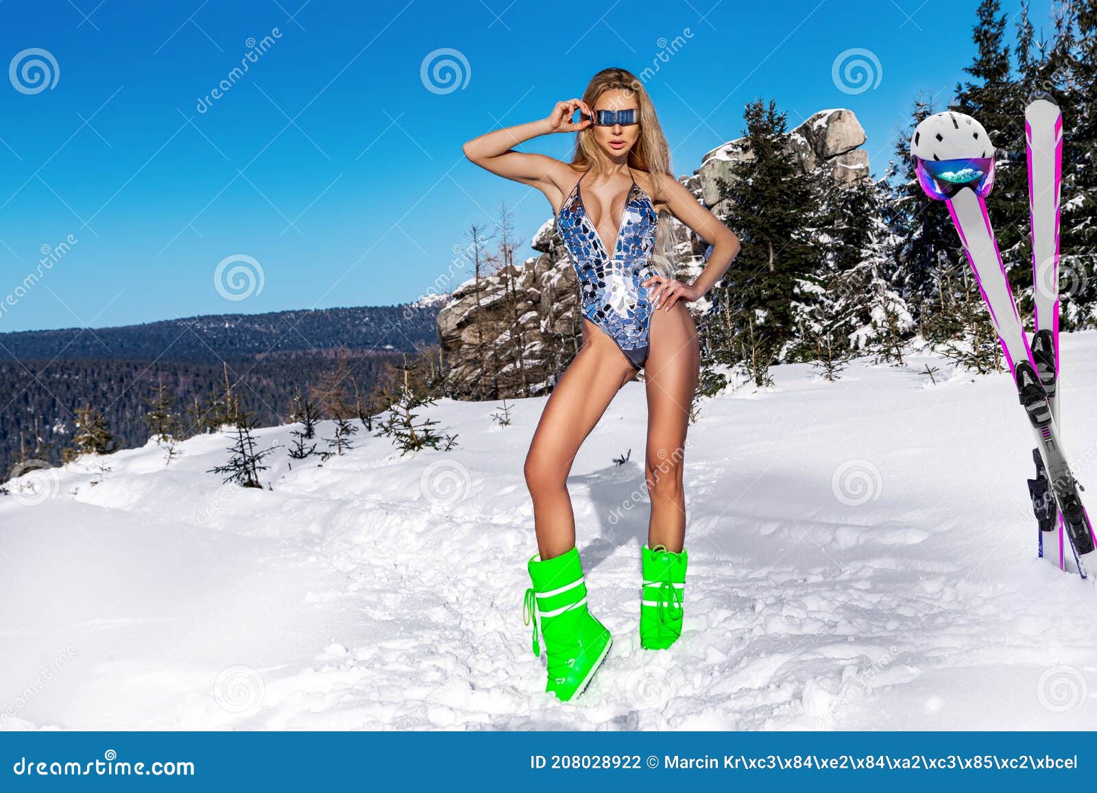 10,089 Cute Ski Girl Royalty-Free Photos and Stock Images