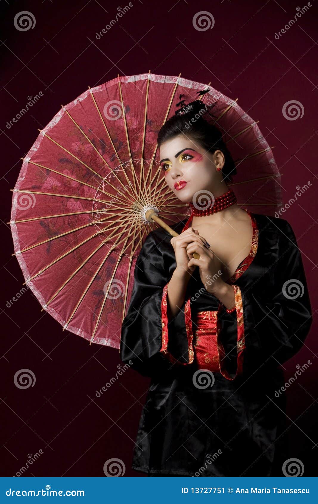 451 Geisha Looking Stock Photos