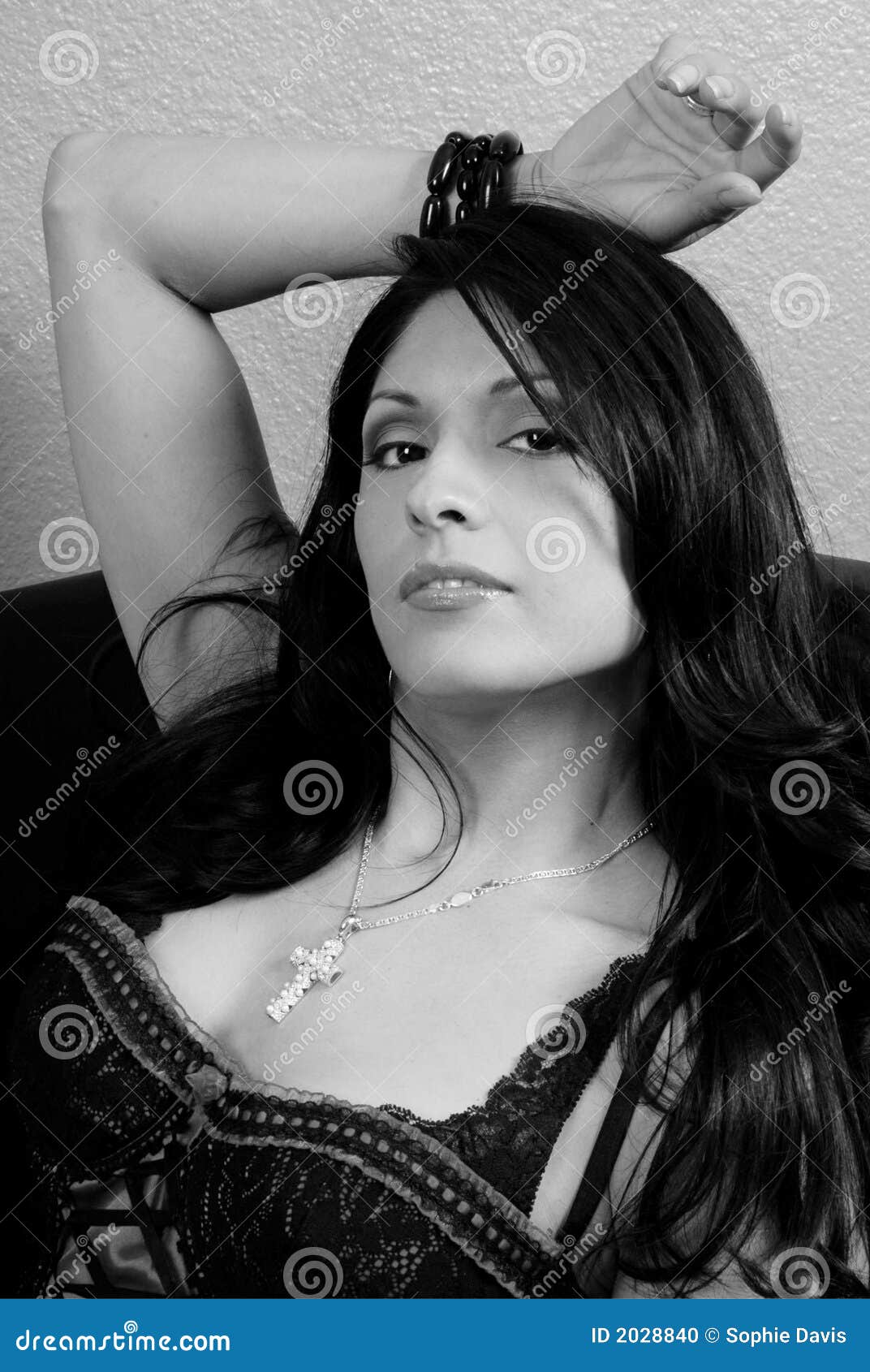 http://thumbs.dreamstime.com/z/sexy-latin-beauty-2028840.jpg