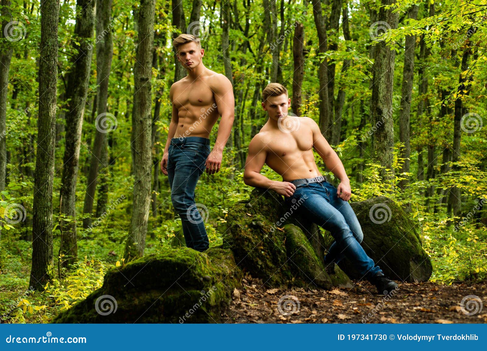 Daar Internationale extreem Men with Muscular Body and Bare Torso and Jeans Pants. Fashion Portrait of  Young Hot Naked Guys in Forest Stock Photo - Image of forest, bare:  197341730