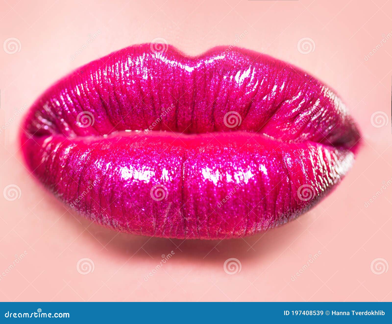 conectați Însorit rahat  Pink Lips. Hot Lipstick Cosmetics. Full Lips on Woman Face. Luxury Icon.  Beautiful Girl Close Up Stock Image - Image of matt, macro: 197408539