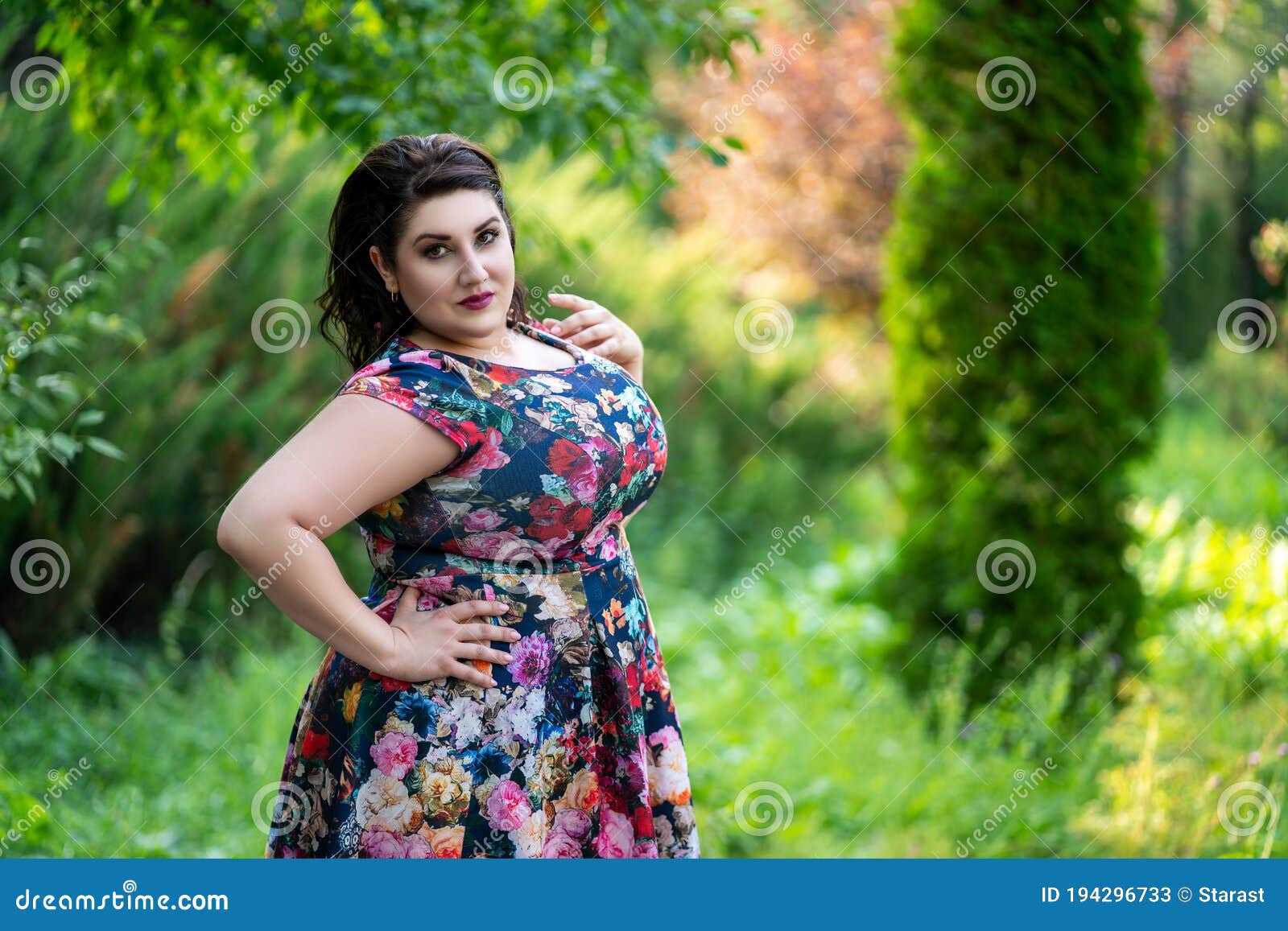 Plus Size Fashion Model in Dress Outdoors, Beautiful Fat Woman with Makeup and Hairstyle Image - Image obesity, fashion: 194296733
