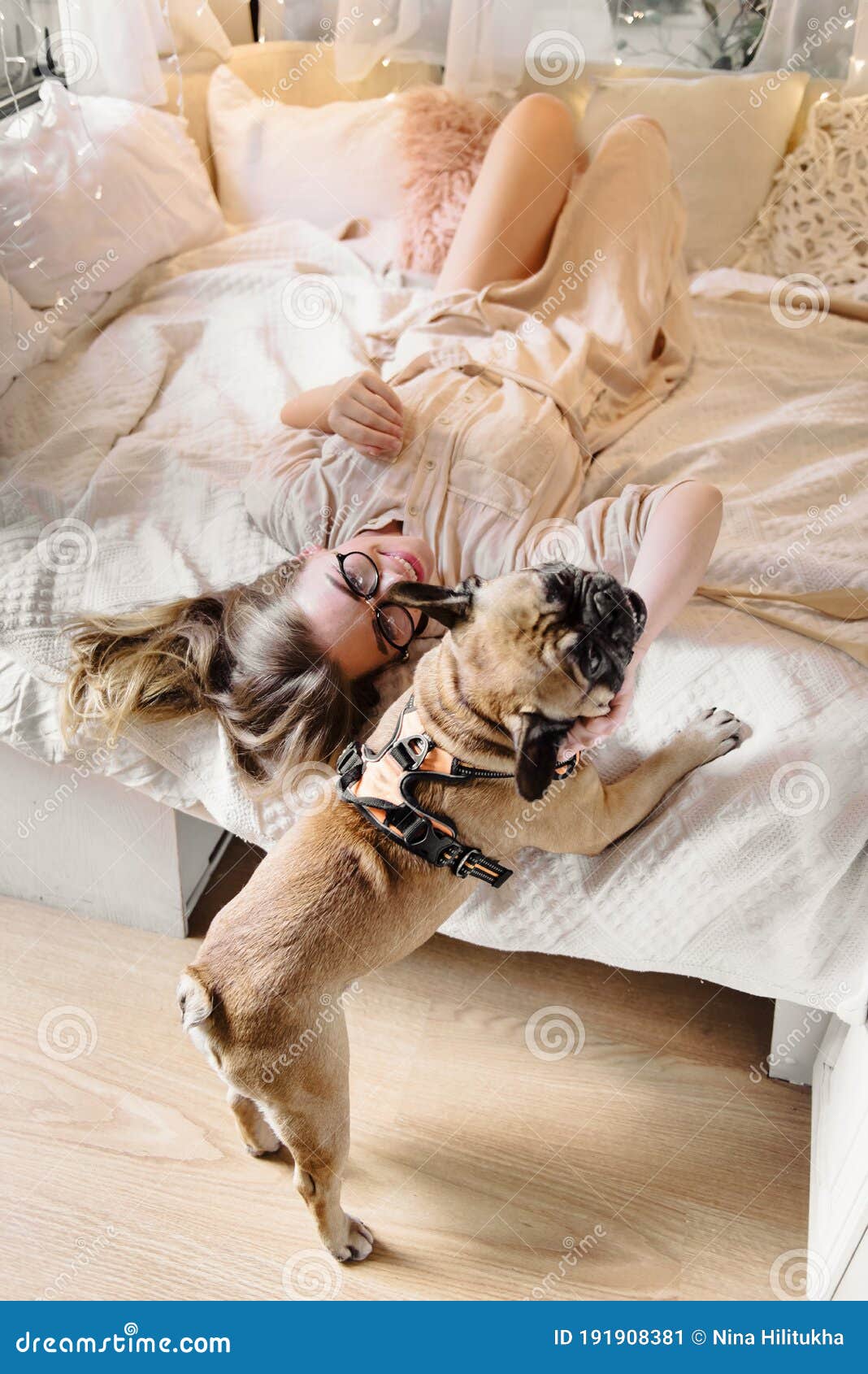 1,236 Sexy Woman Dog Stock Photos - Free & Royalty-Free Stock Photos from  Dreamstime
