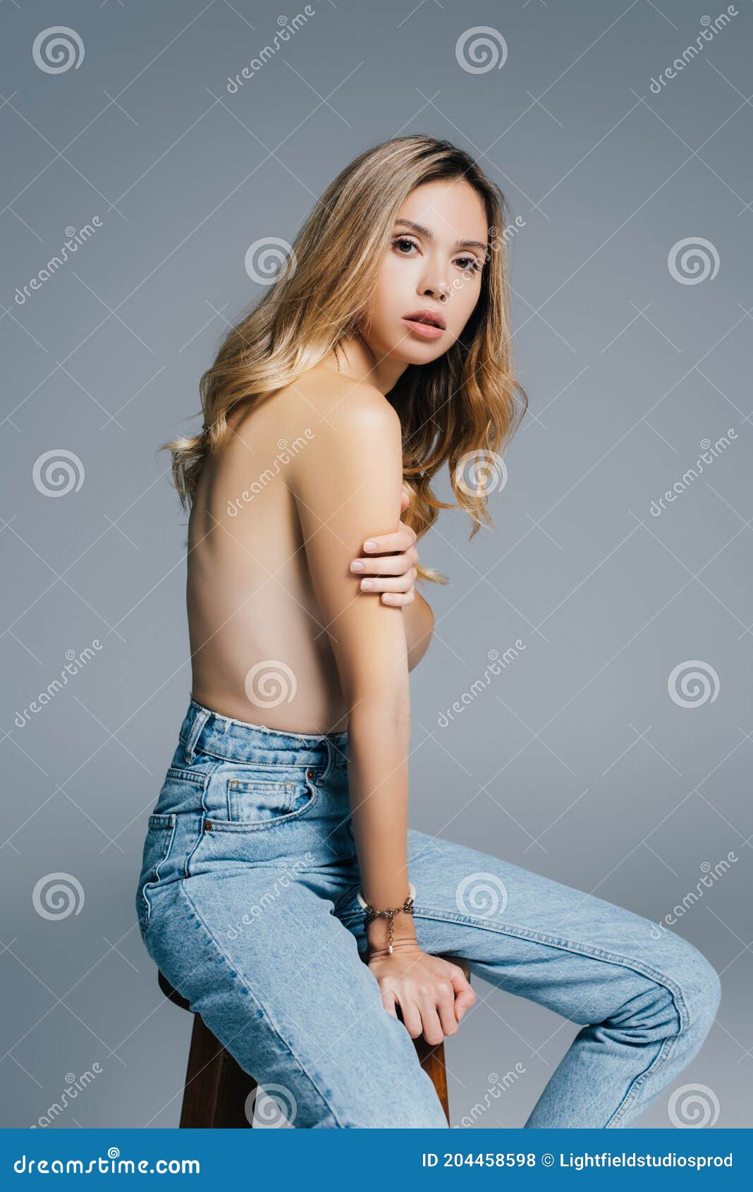 Hot Topless In Jeans