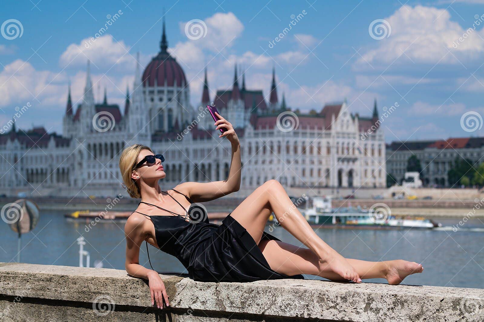https://thumbs.dreamstime.com/z/sexy-woman-famous-travel-destination-budapest-parliament-hungary-elegant-young-lady-wearing-fashion-dress-holidays-287753730.jpg?w=2048