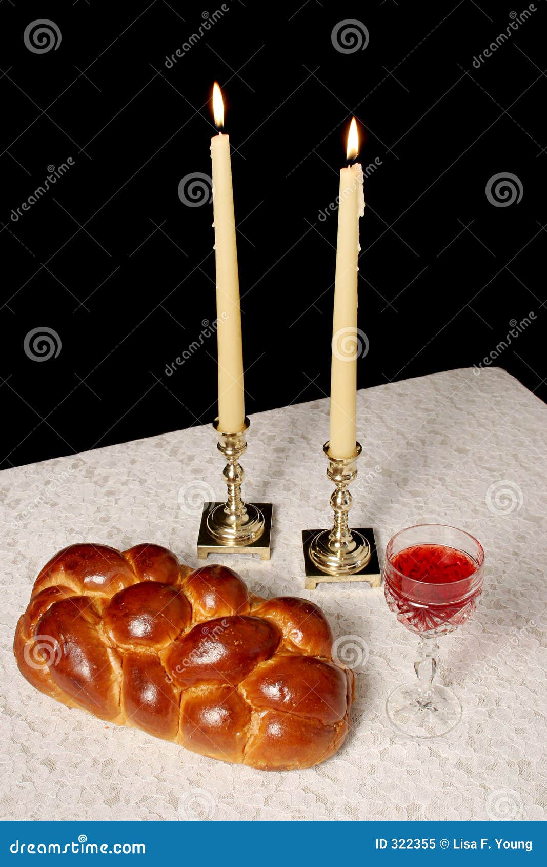 Shabbat Kerzen beleuchtet stockbild. Bild von feiern, kerze 322355