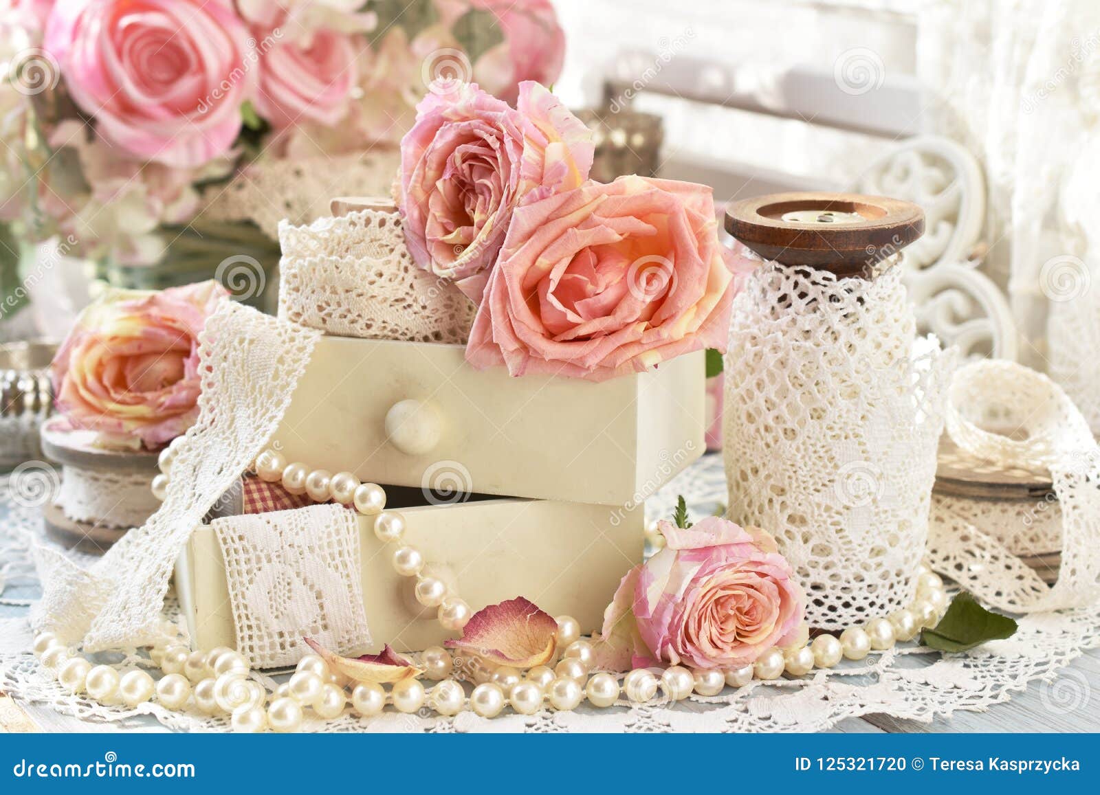 shabby chic style decorations with roses and laces