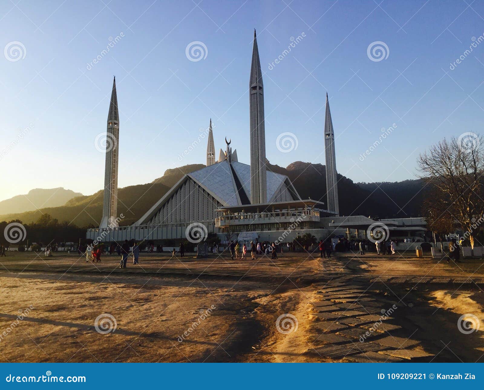 Shah Faisal Mosque editorial photo. Image