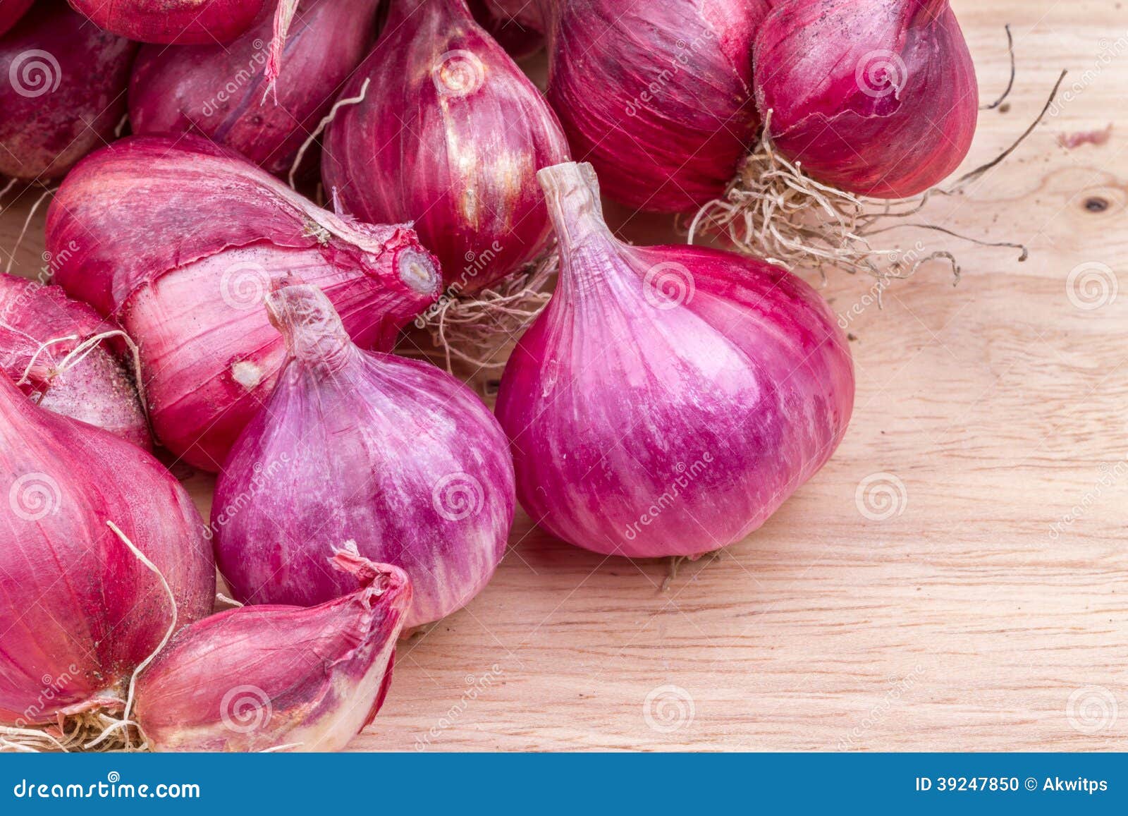 11,133 Peeled Shallot Images, Stock Photos, 3D objects, & Vectors